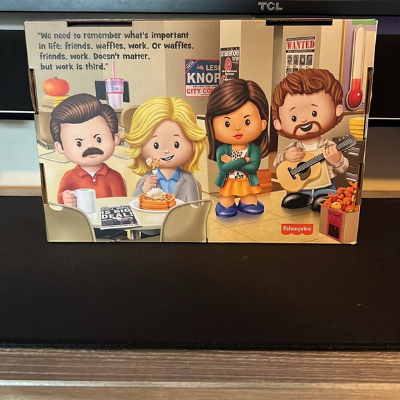 * sold on mercari* Little people, collector, parks, and recreation - Picture 3 of 4